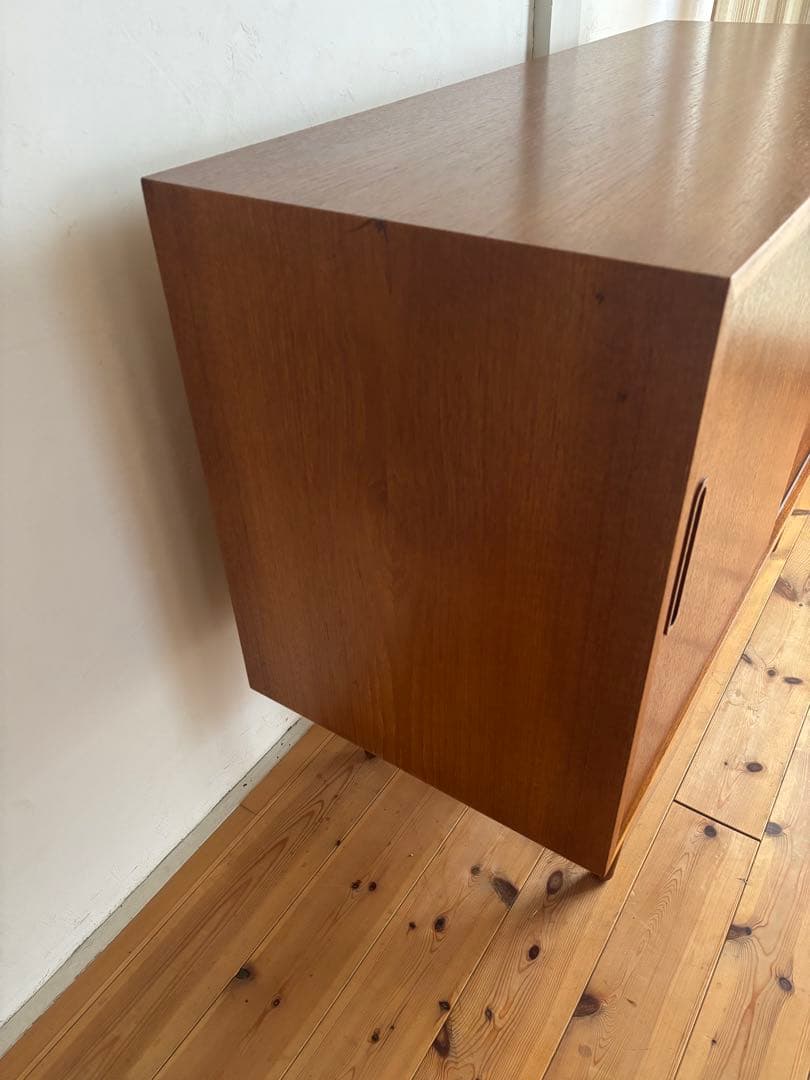 Hundevad＆Co / カルロ・イェンセン サイドボード