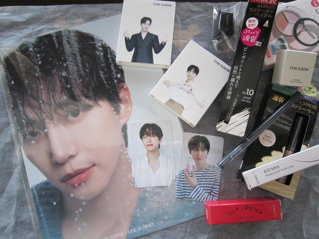 ジュノ ザセム ポップアップ 購入特典 & メイクアップ商品