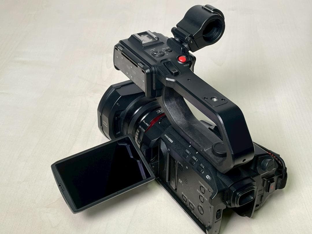 Panasonic HC-X2000　業務用ビデオカメラ