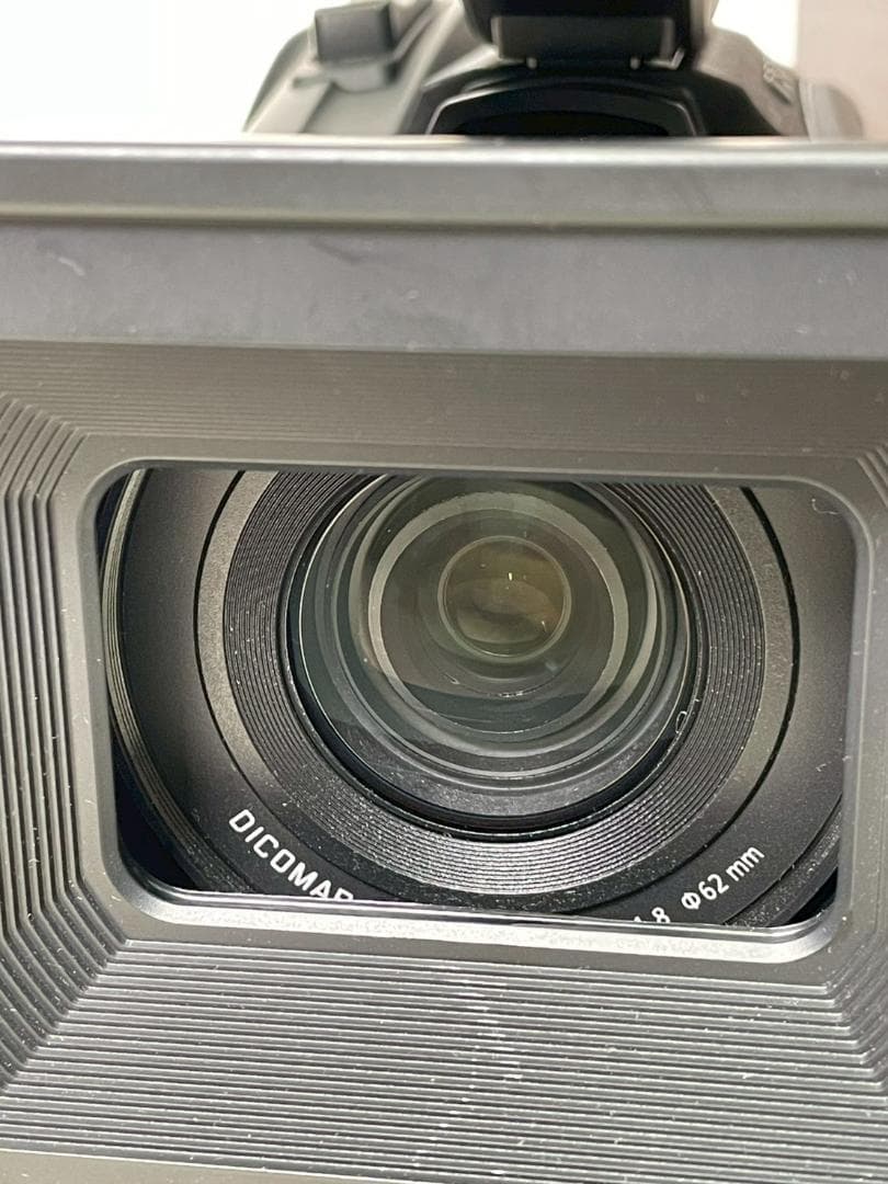 Panasonic HC-X2000　業務用ビデオカメラ