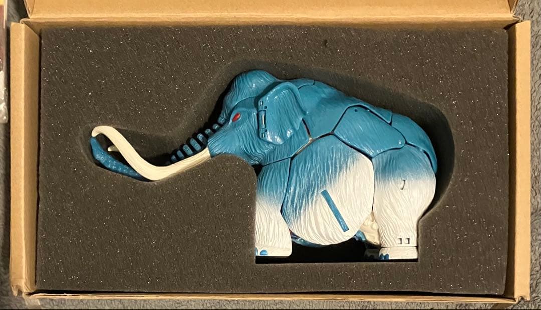 ULTRA MAMMOTH ウルトラマンモス トランスフォーマー