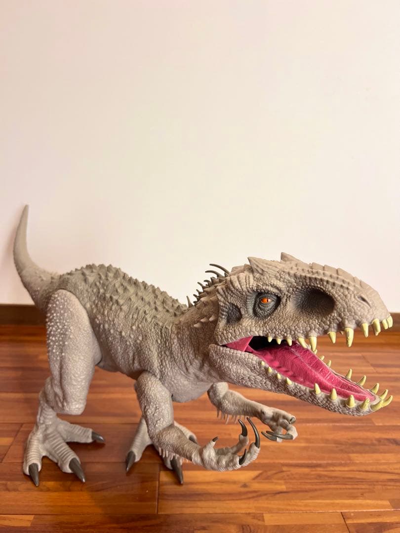 恐竜フィギュア (インドミナスレックス)グレー 大きいサイズ