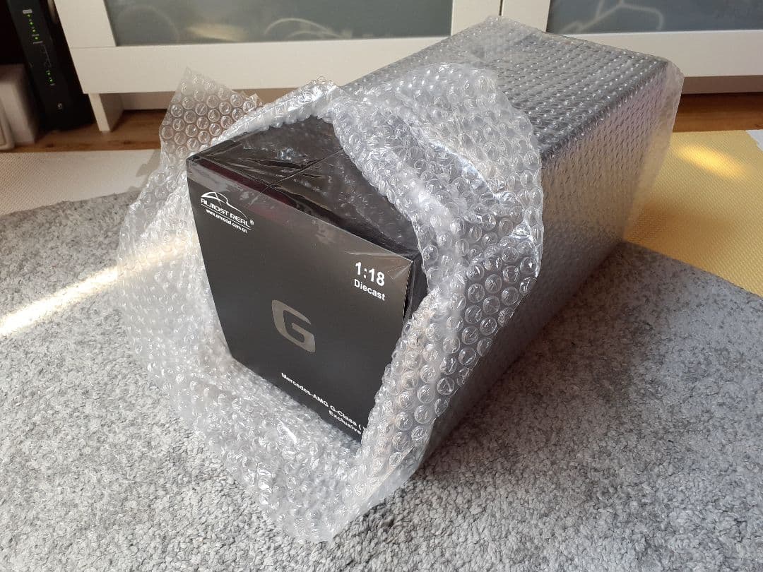 Almost Real メルセデス・ベンツ G65 AMG 1/18