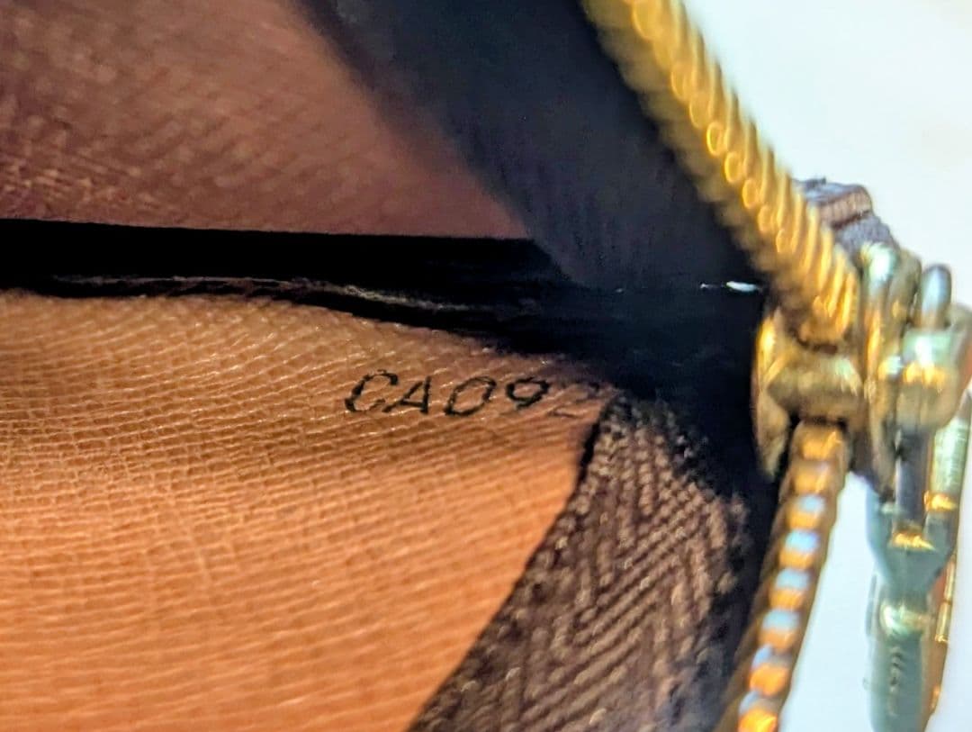 ルイヴィトン ポシェットクレ モノグラム