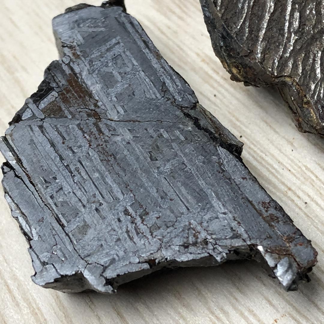 アルタイ隕石　 鉄隕石　メテオライト　原石 2点纏め　重さ約155ｇ