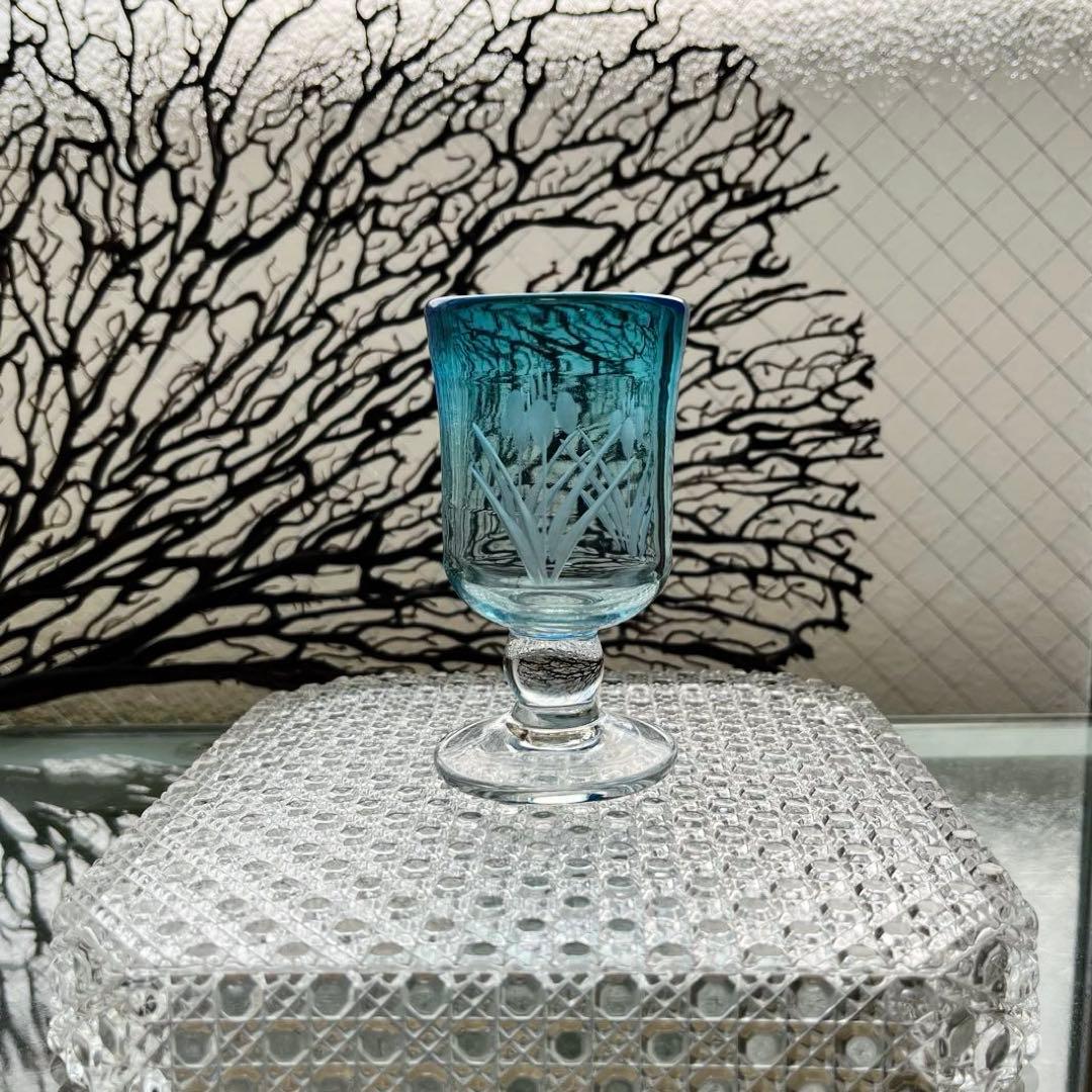 骨董　時代ガラス　青被せ　希少　菖蒲紋切子　ベル型氷コップ　ウラン１客
