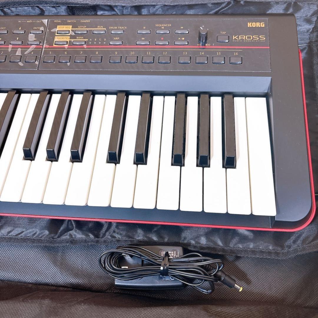 【美品】KORG キーボードシンセサイザー KROSS-61 クロス 61鍵