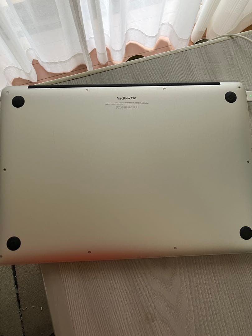 MacBook Pro 2015 US 15/i7/16GB/512GB 中古品