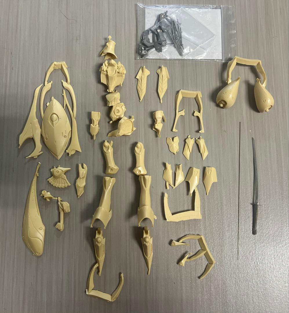 FSS WAVE 1/144 クロスミラージュ雌型 ファイブスター物語