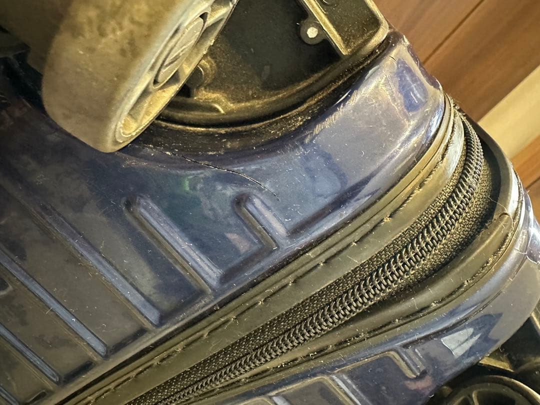 リモワ　スーツケース