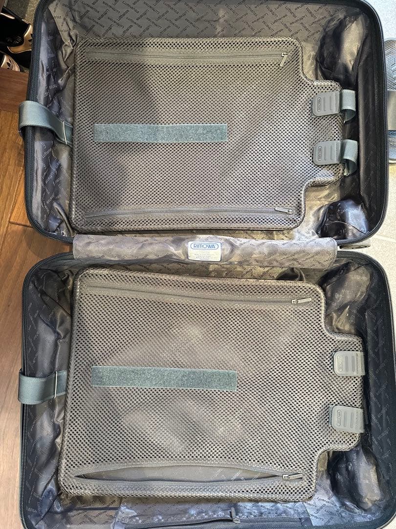 リモワ　スーツケース