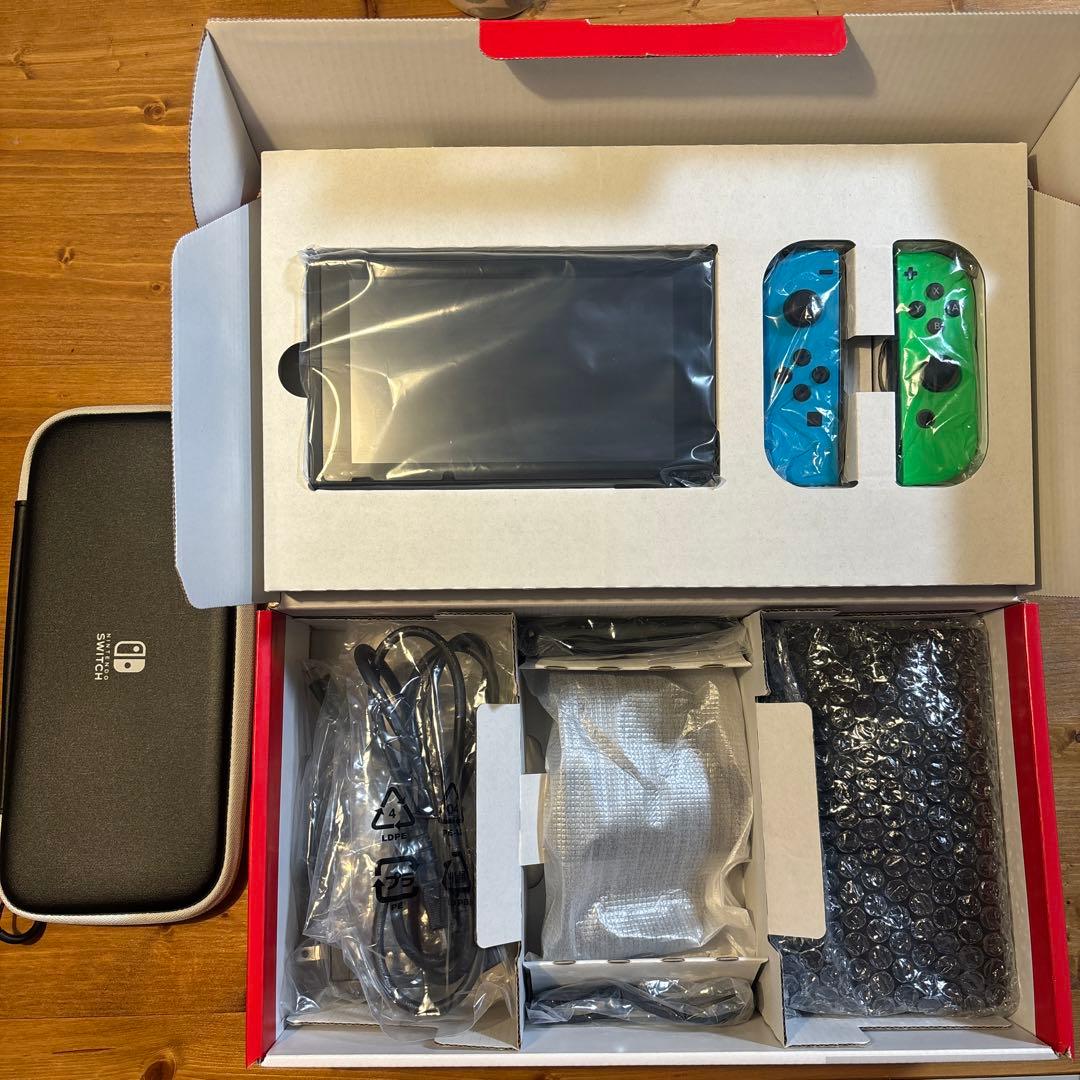 Nintendo Switch 本体 青/緑 ジョイコン　ケース付き