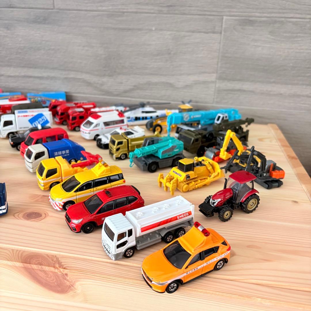 トミカ　まとめ売り　62台