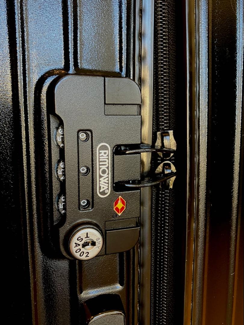 RIMOWA リモワ　サルサ　4輪　マットブラック　86リットル　人気の黒