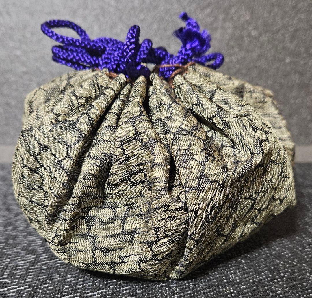 江戸時代　御深井焼　尾張徳川家　三つ葉葵家紋入　茶碗　蔵品シール　展示会出品札