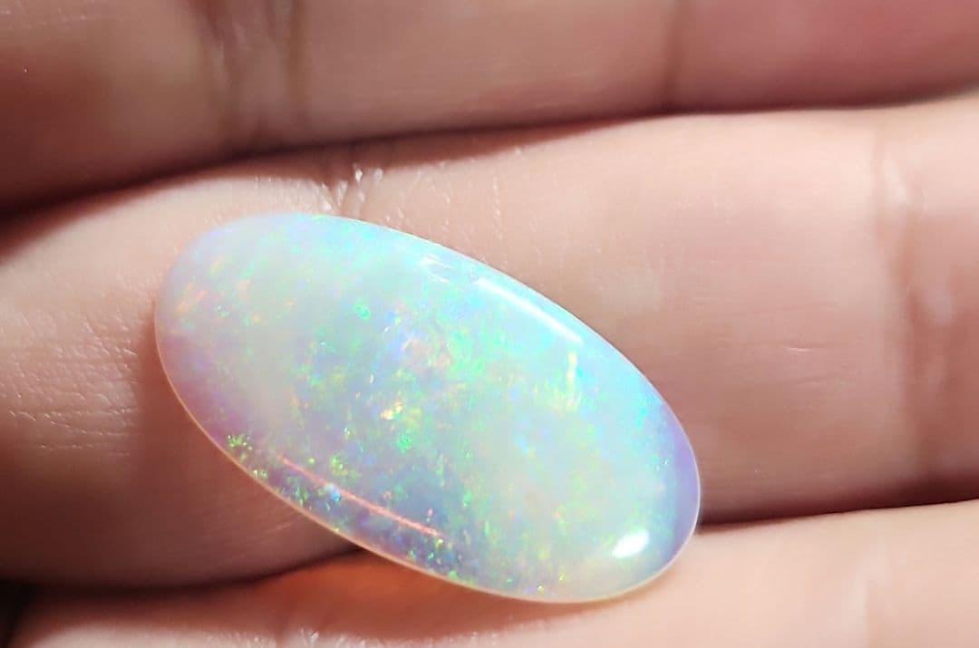 特大ギラギラ天然オパール 4.661ct