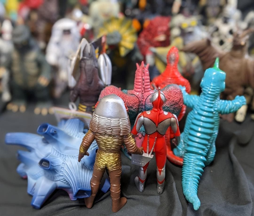 ウルトラマン＆登場怪獣・宇宙人（バンダイ）ソフビほぼコンプ59体セット＋6