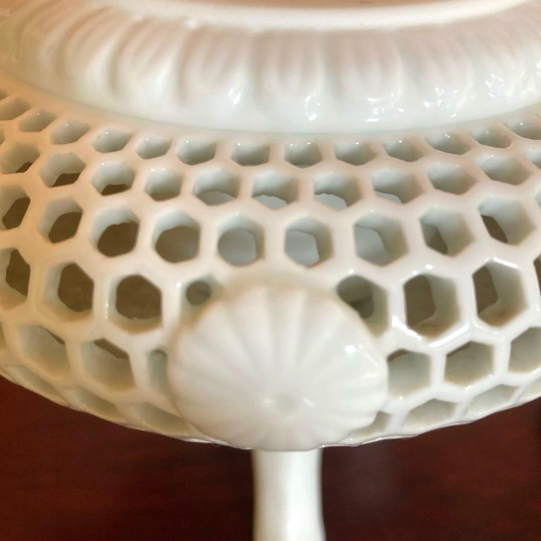 三川内焼　十三代福本玉泉作　白磁　透彫　香炉