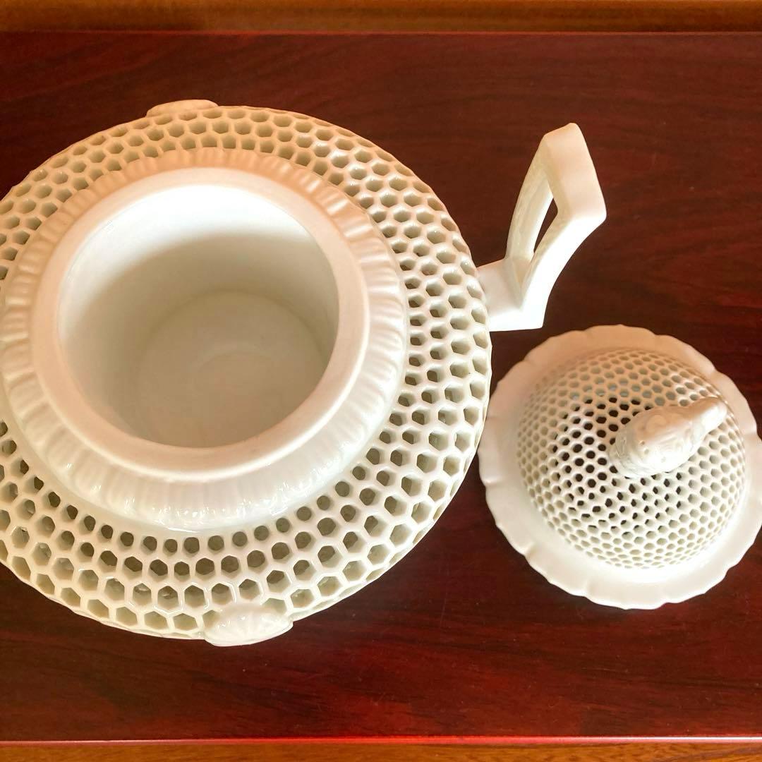 三川内焼　十三代福本玉泉作　白磁　透彫　香炉