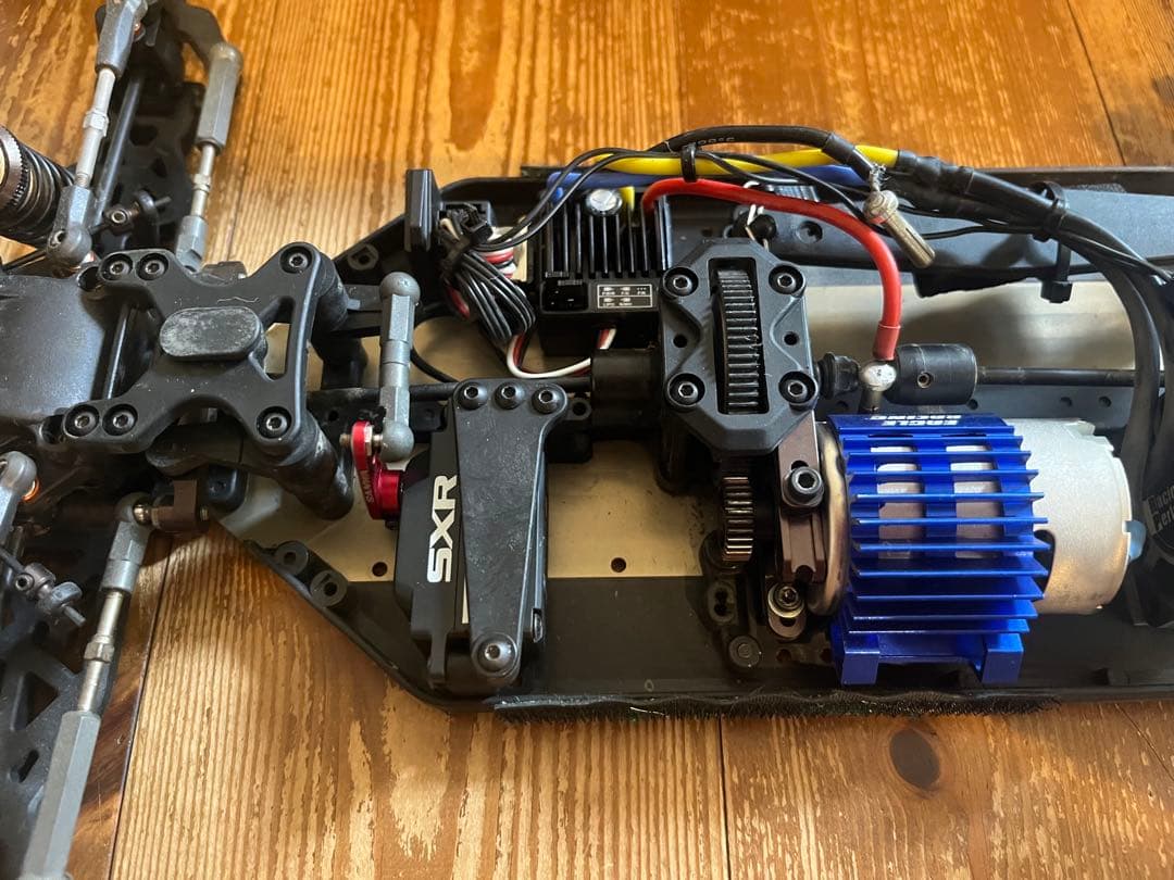 Kyosho Lazer ZX7 1:10 4WD バギー