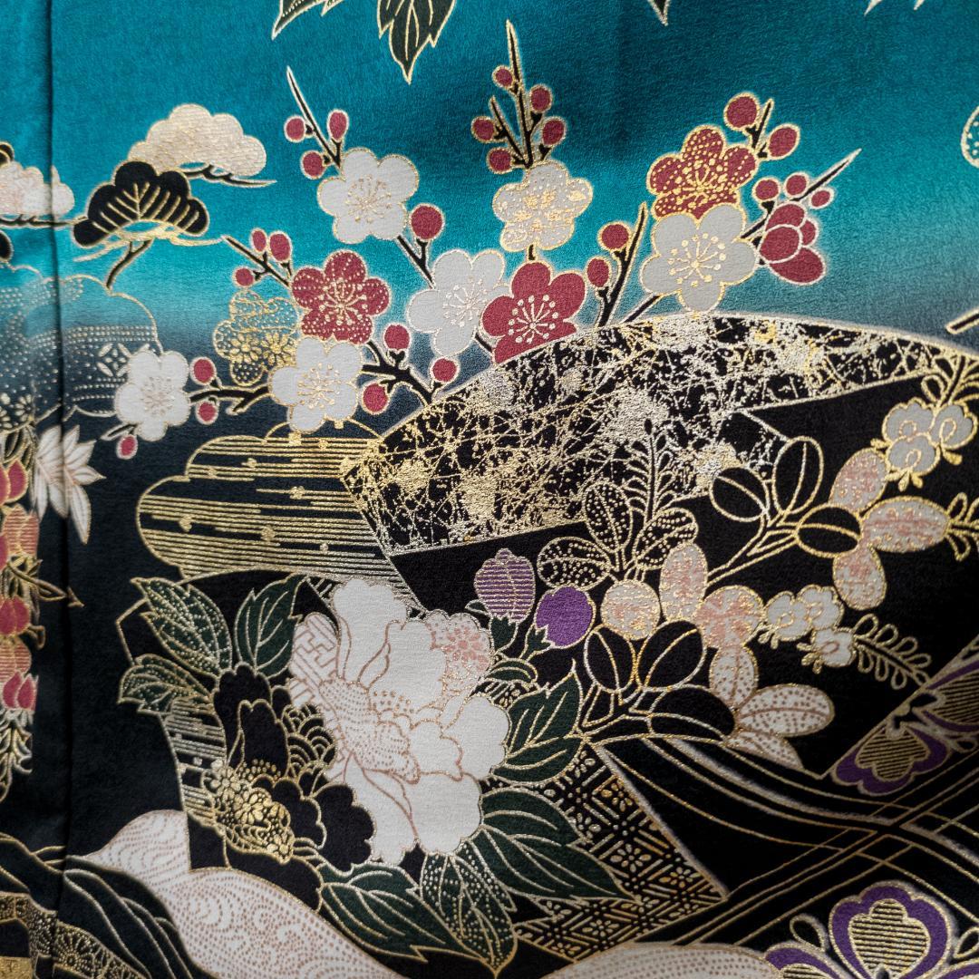 R7SK1329 振袖+帯 2点セット 花々 御所車 波 青緑 ゴールド 六通柄