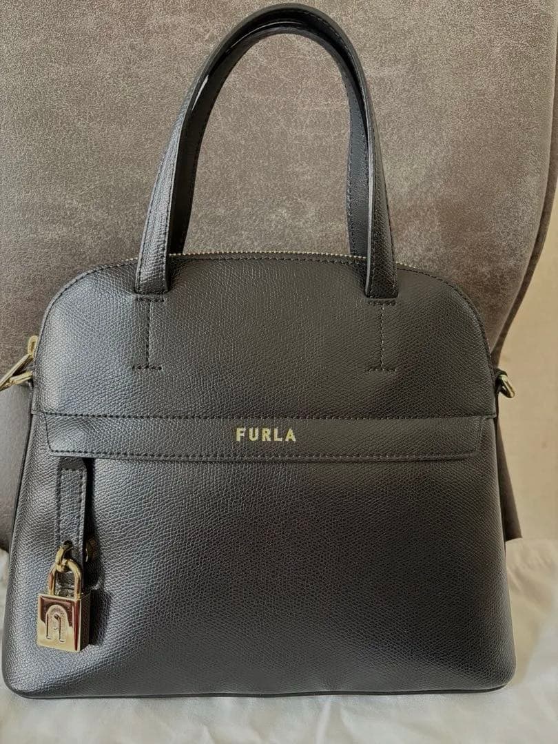 FURLA フルラ パイパー Sドームハンドバッグ 2way ブラック美品