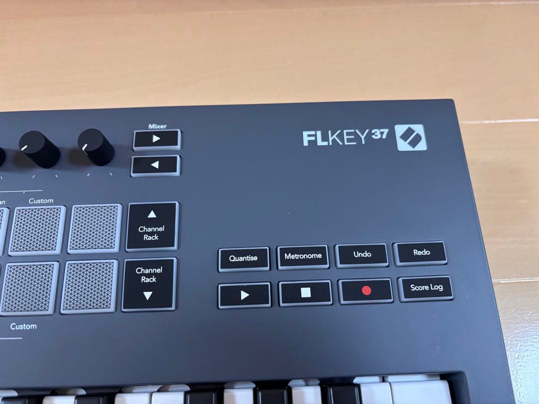 NOVATION FLkey 37 MIDIキーボード
