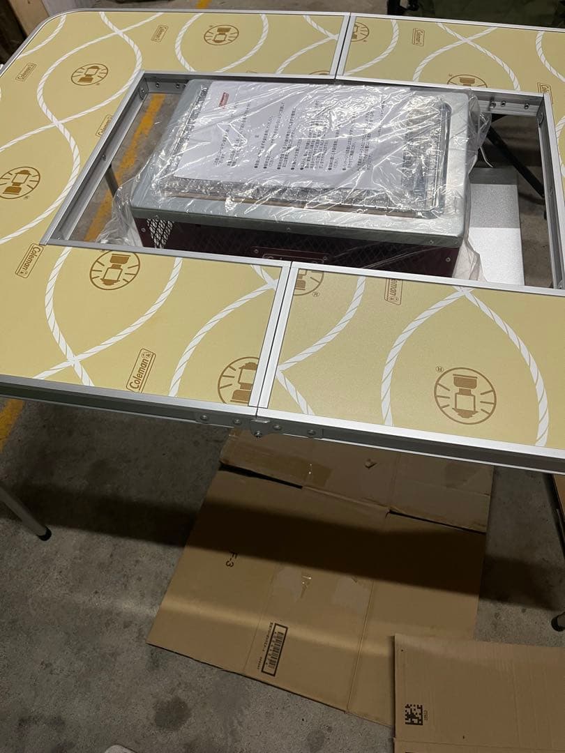 Coleman アウトドアテーブル ベージュ