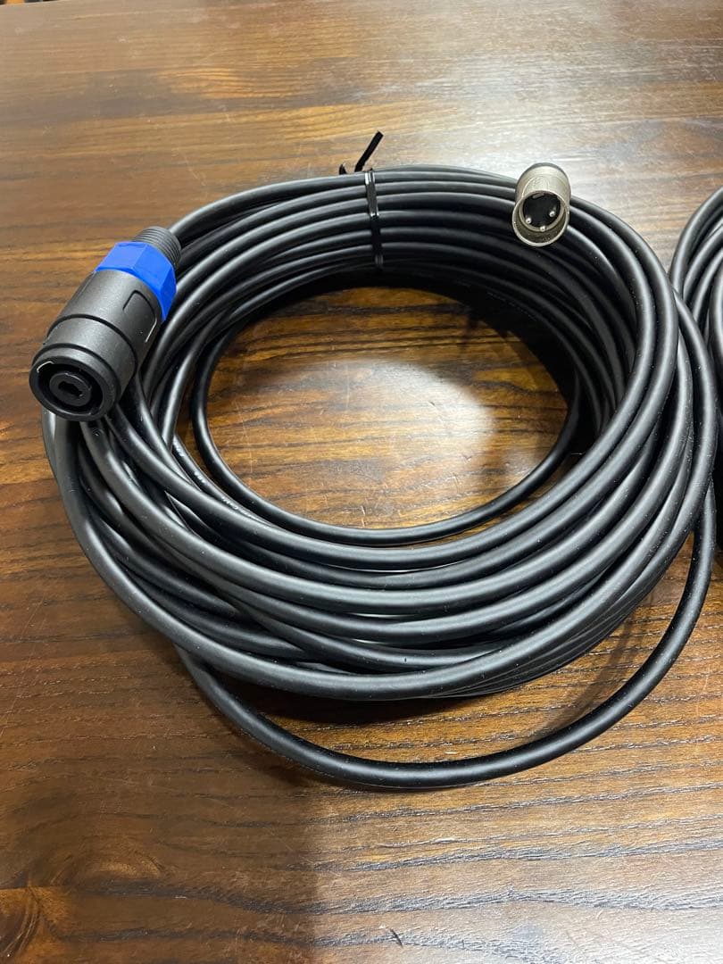 スピーカーケーブル