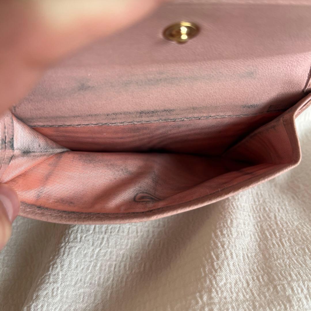 miumiu 二つ折り財布