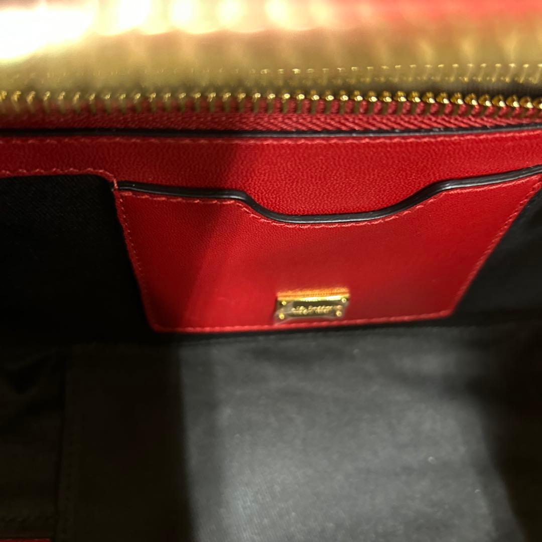 ❣️バーゲン、ドルチェ&ガッパーナ　Box型ミニポシェット華麗❗️