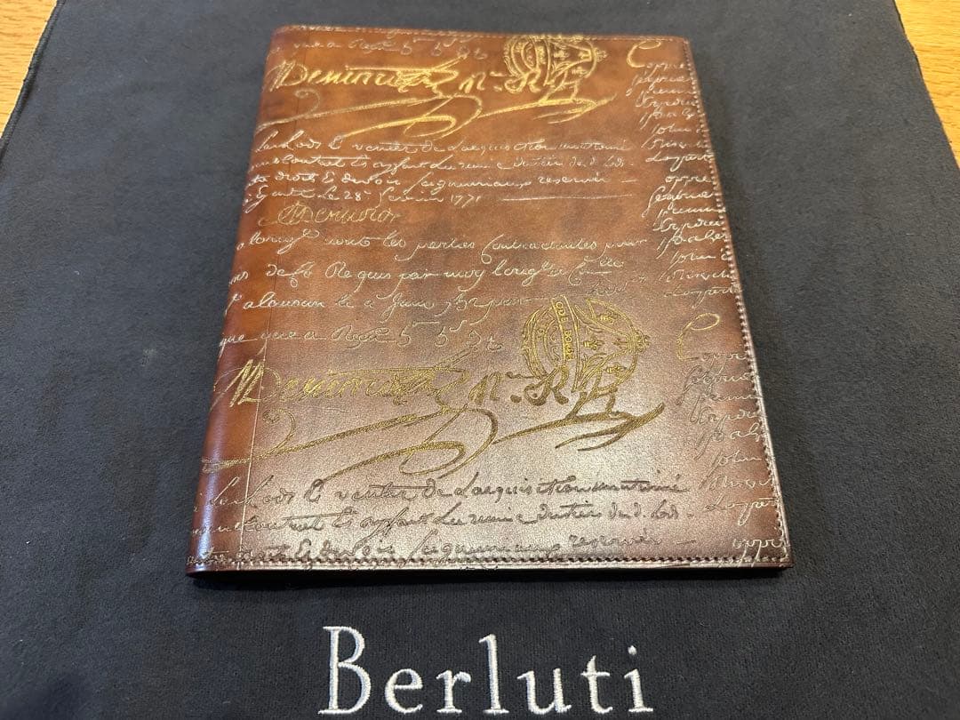 岸田一郎 持ってて良かったアイテム100選 ベルルッティ ノートカバー 未使用