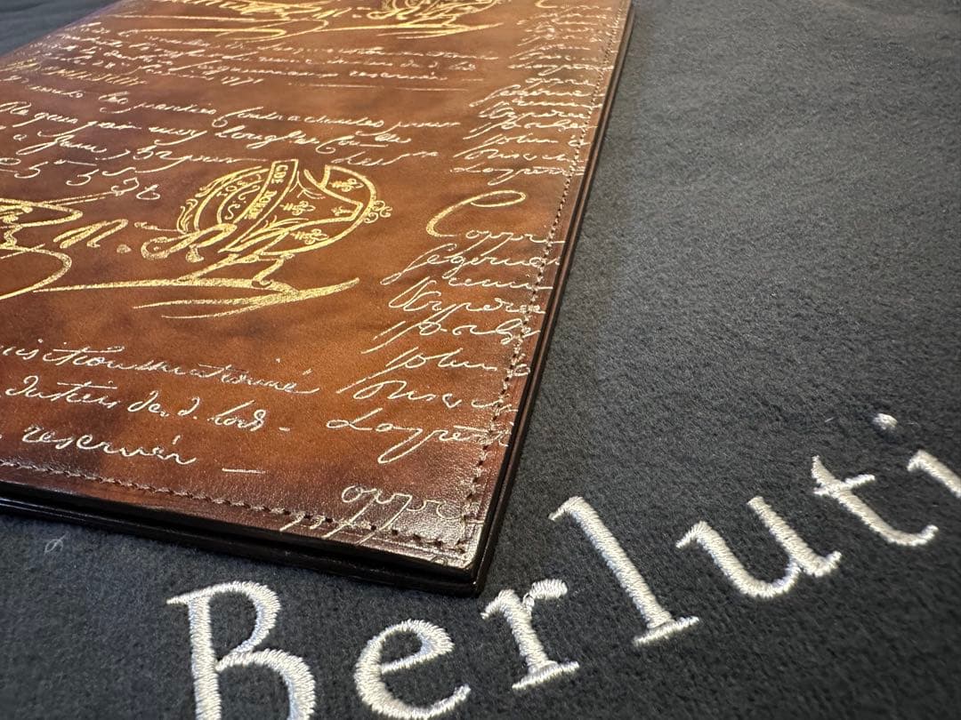 岸田一郎 持ってて良かったアイテム100選 ベルルッティ ノートカバー 未使用