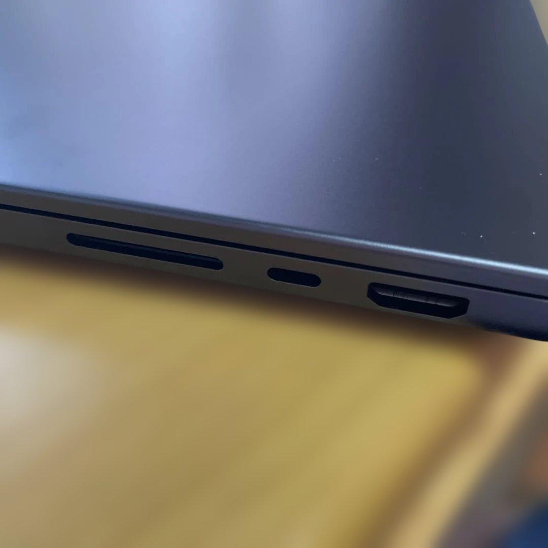 Apple MacBook Pro 14インチ スペースブラック