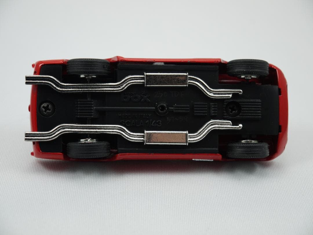 1/43 ModelBOX 8424 フェラーリ 250 TDF