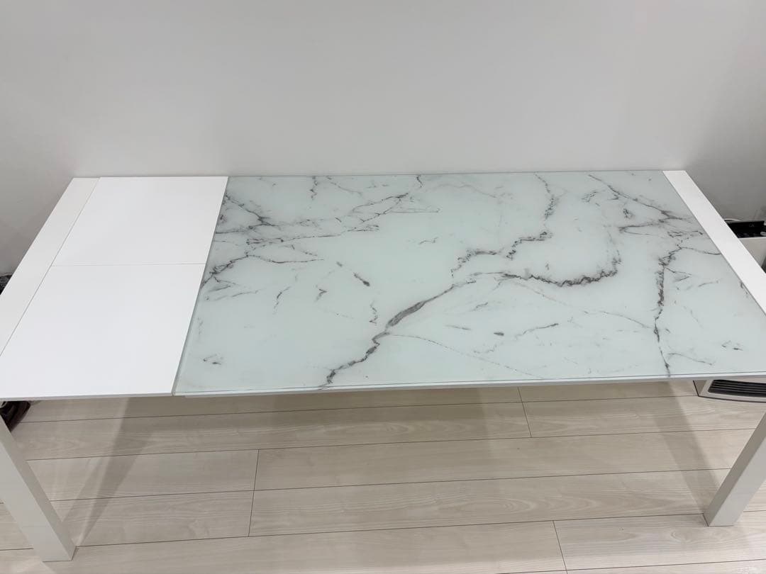 美品✴︎直接取引のみ✴︎ニトリ伸長式ダイニングテーブル 大理石柄