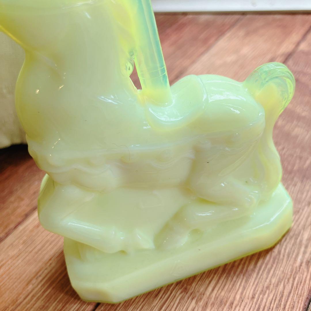 ウランガラス Boyd ボイド社 オブジェ 置物 木馬 馬 メリーゴーラウンド