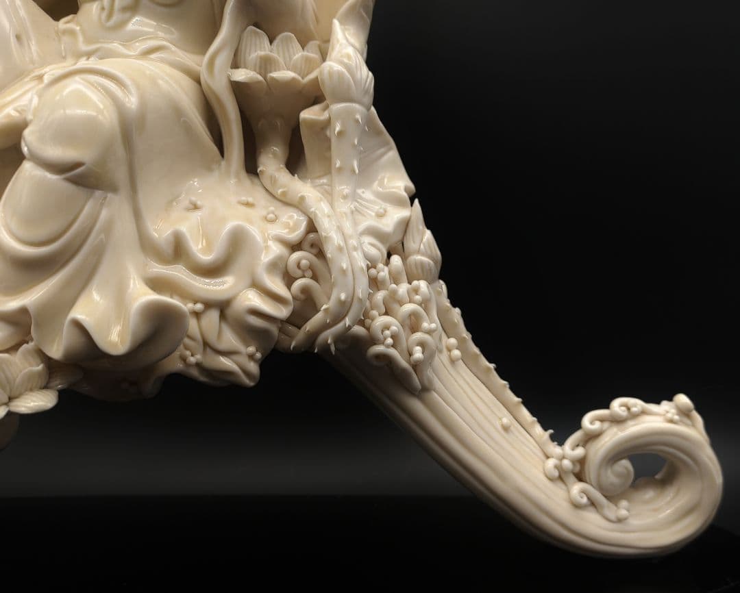 白磁觀音像 何朝宗 置物