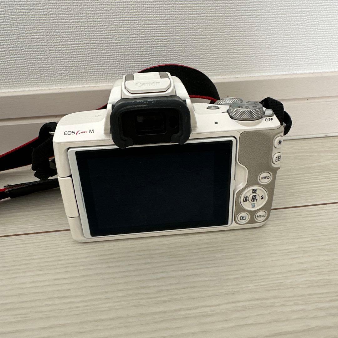 Canon EOS kiss M ミラーレス一眼 ホワイト