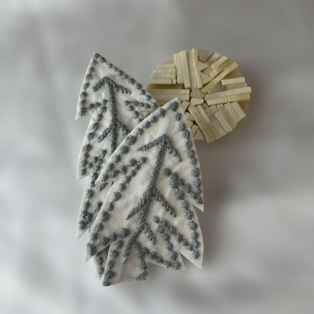 ミナペルホネン tanpopo タンポポ　ブローチ　正規品