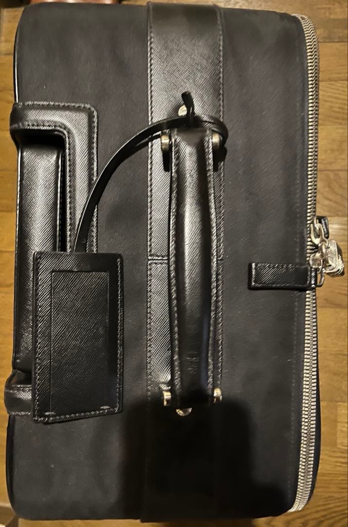 プラダ キャリーケース 三角ロゴ 南京錠付 ナイロン 本革 ブラック