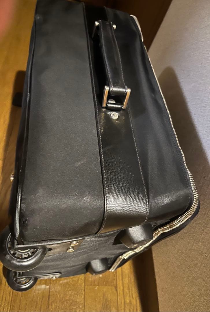 プラダ キャリーケース 三角ロゴ 南京錠付 ナイロン 本革 ブラック