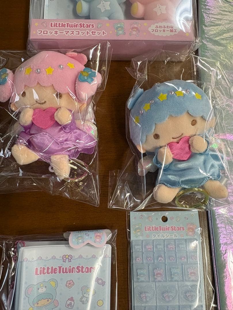 サンリオ リトルツインスターズ キキララ フロッキーマスコット パフポフ シール