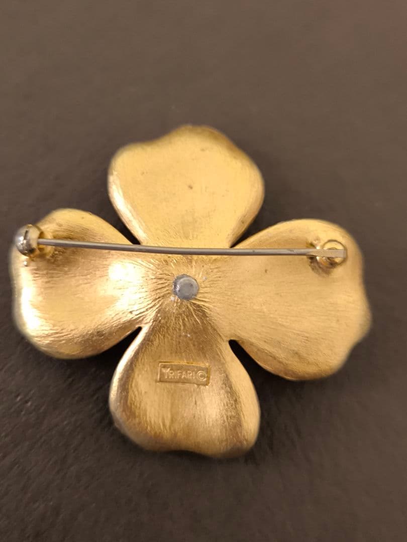 TRIFARI Vintage ヴィンテージ トリファリ ハナミズキ ブローチ