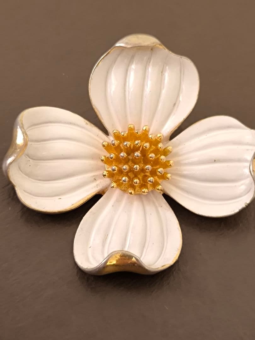 TRIFARI Vintage ヴィンテージ トリファリ ハナミズキ ブローチ