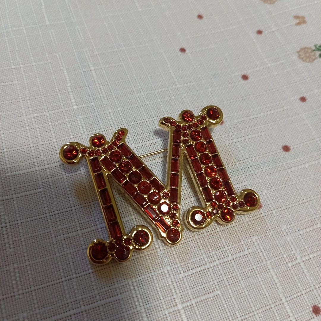 maさま専用　Max Mara　ブローチ　レッド