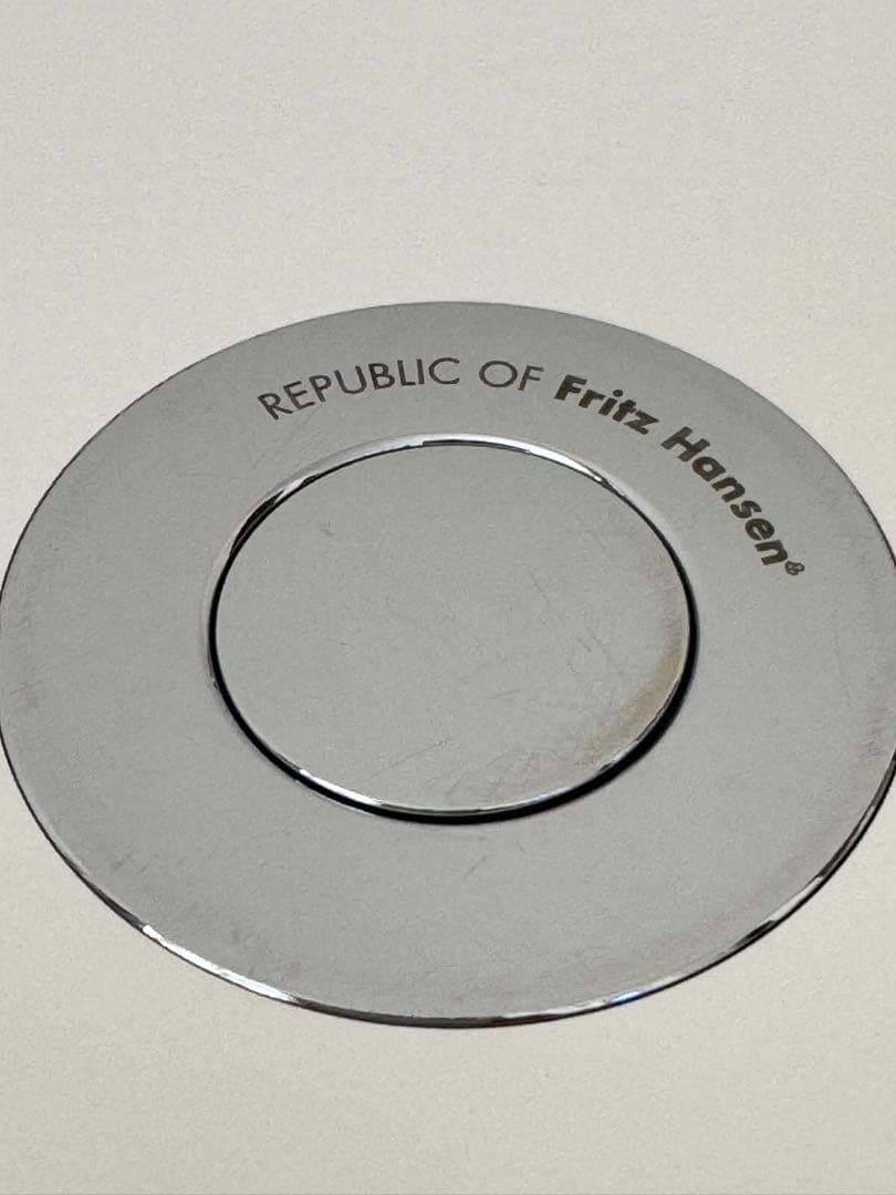 フリッツハンセン　リトルフレンド　サイドテーブル