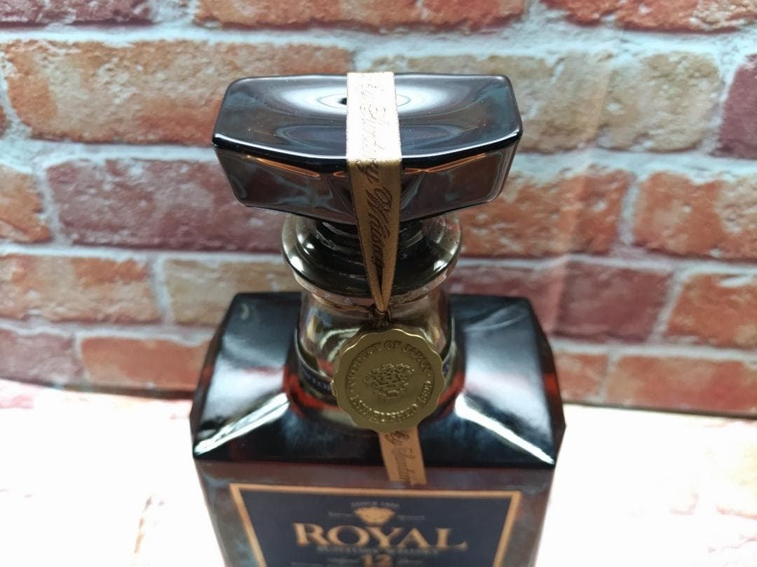 サントリー　ローヤル　プレミアム12年【ブルーラベル】¥