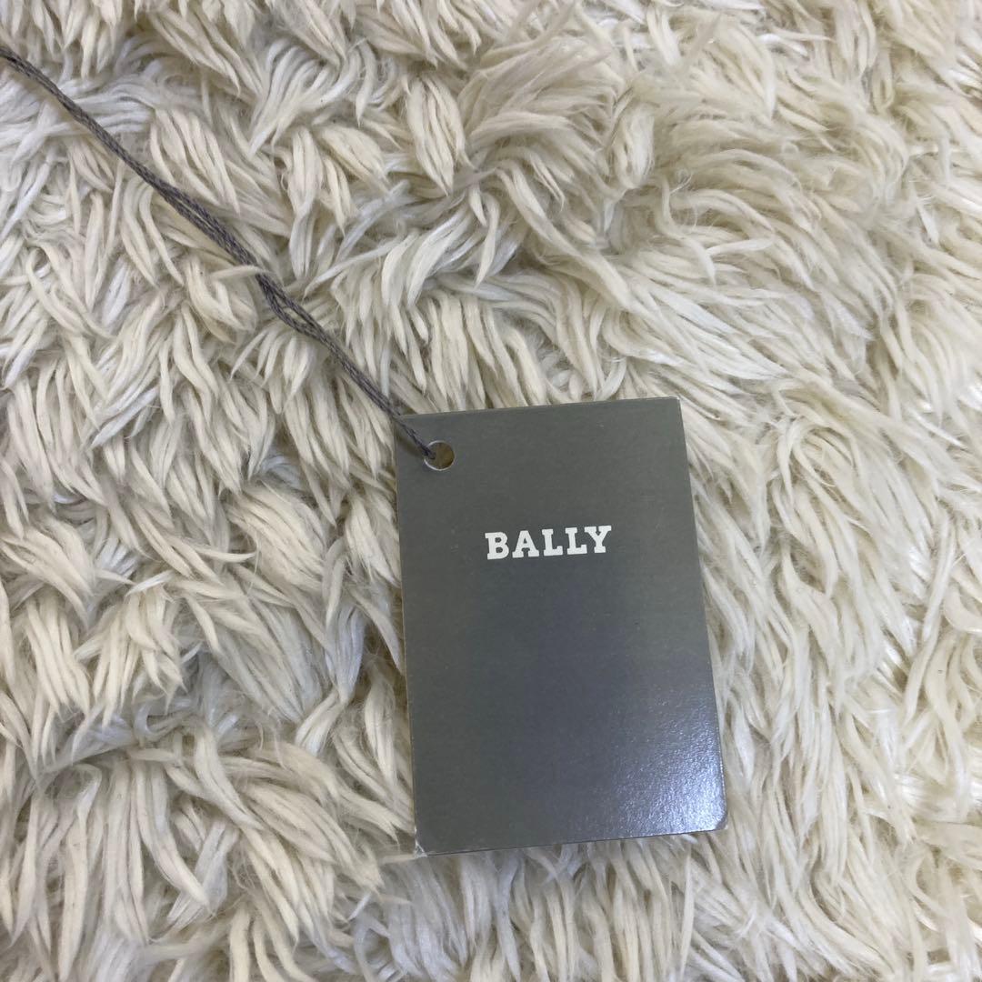 【極美品】✨BALLY キルティング　チェーンショルダーバックBK ゴールド金具