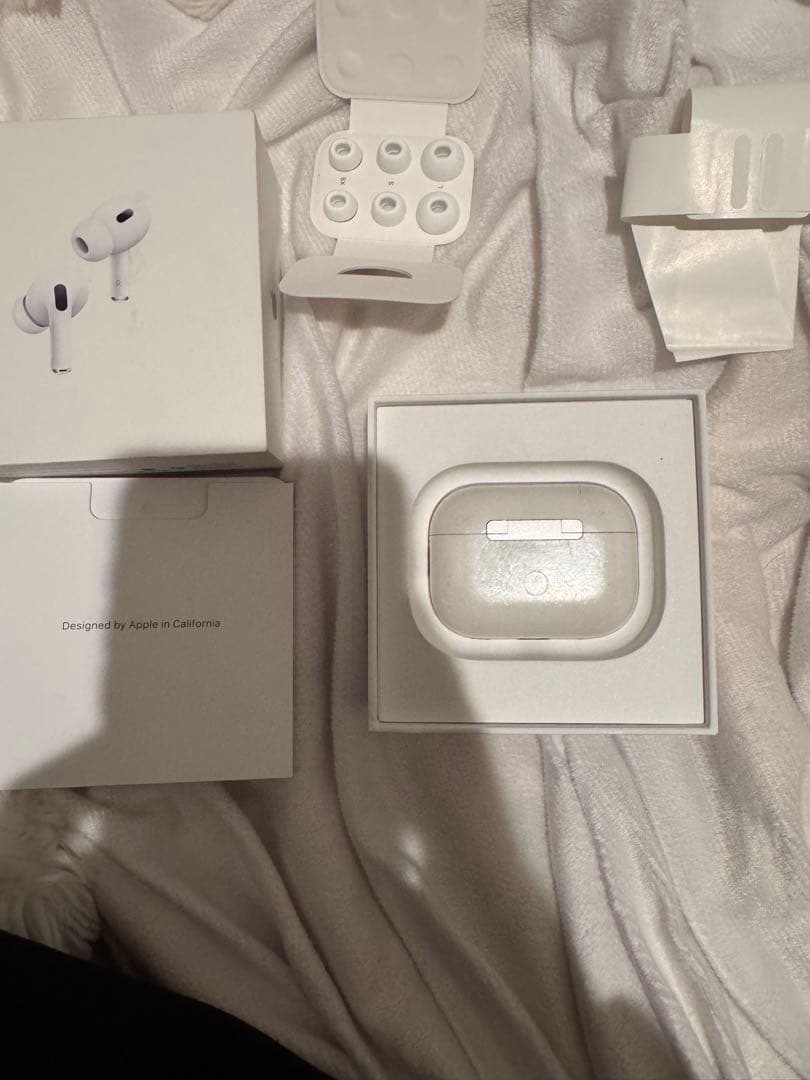 【AirPods Pro2 】Apple純正 ワイヤレスイヤホン　右耳➕ケース